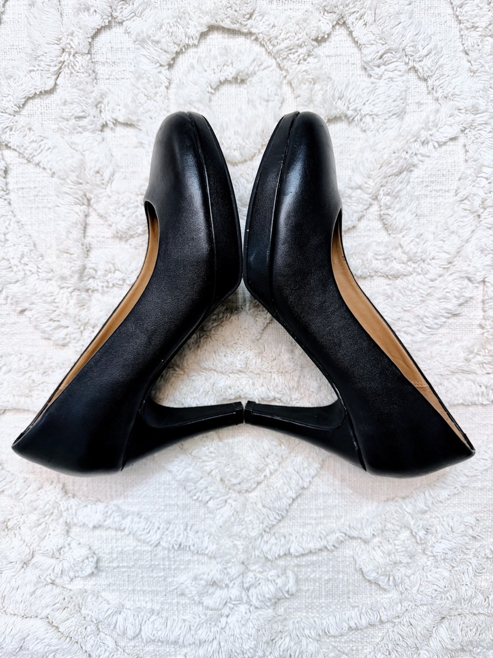 🖤 Clarks Collection Cushion Soft Black Leather Pumps — New With Flaw Size 5.5